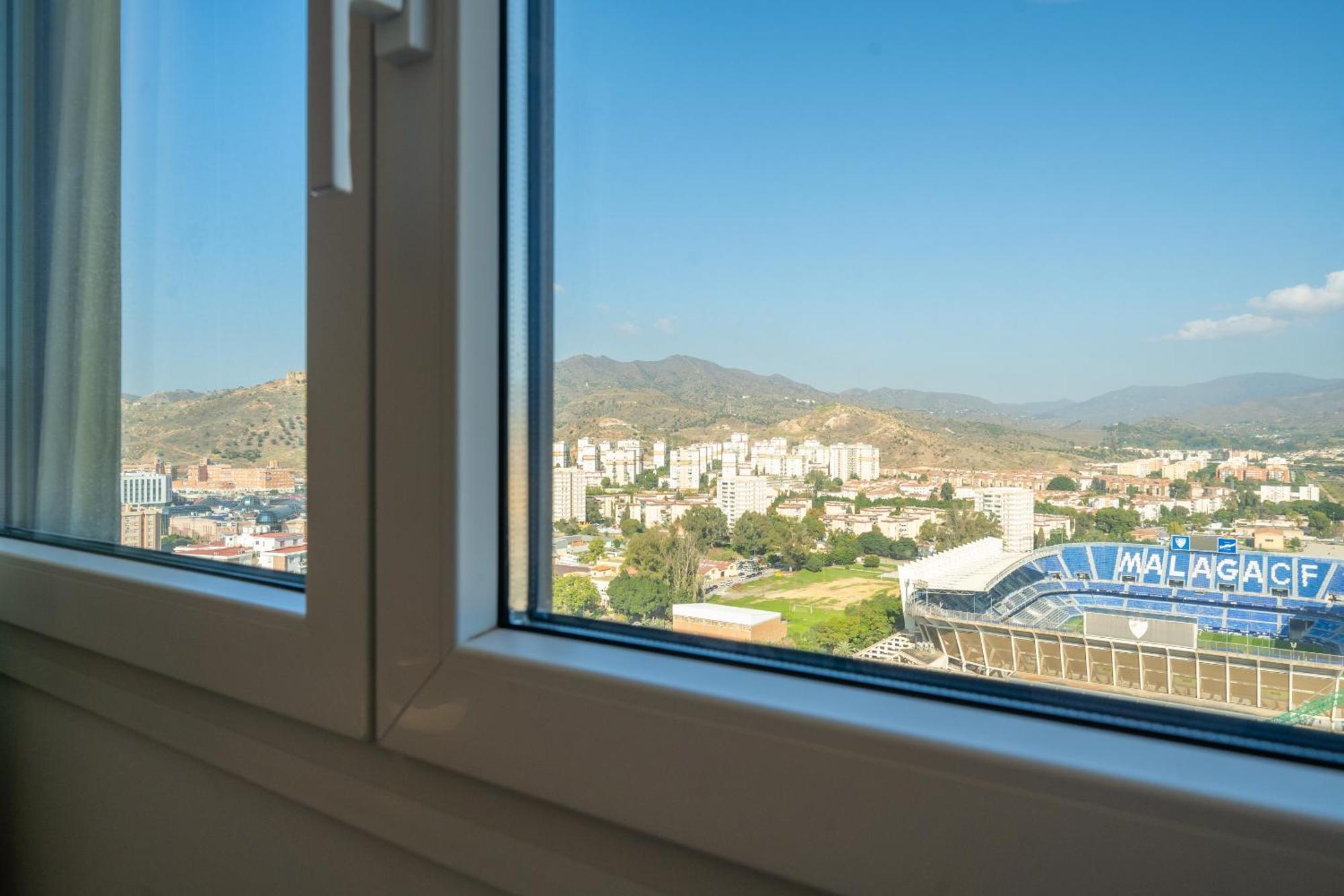 Appartamento Xpce Urban 3 Malaga Skyline - Parking Free Esterno foto