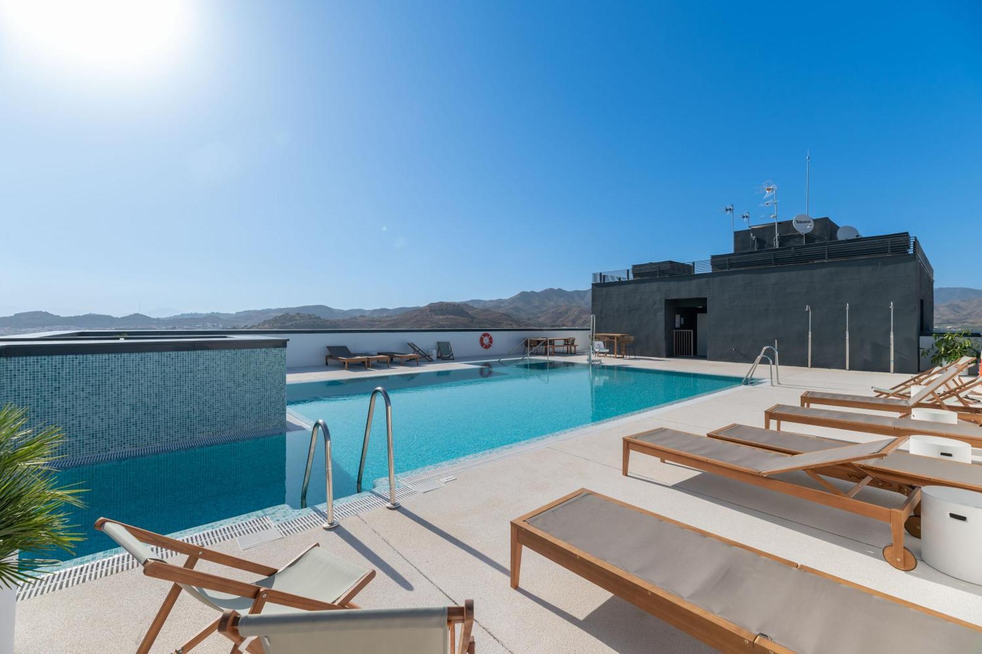 Appartamento Xpce Urban 3 Malaga Skyline - Parking Free Esterno foto